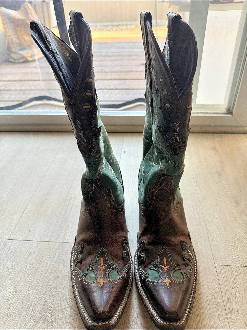 Ariat Women's Round Up Wide Square Toe Western Boots Round Up Wide Square Toe